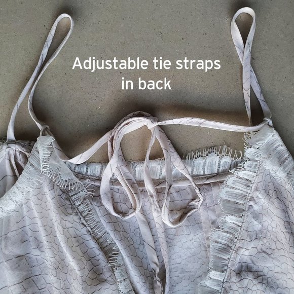 BEBE Silk Camisole Drapey Trapeze Style Embroidered Trim Blouse Ivory Size S/P - Picture 5 of 13